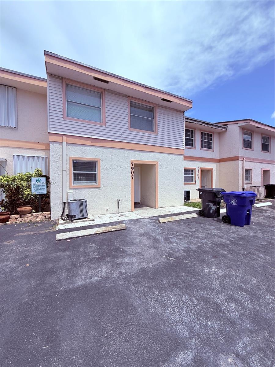 Photo 1 of 7907 Sw 8th St, North Lauderdale, Florida, $349,500, Web #: 11818075