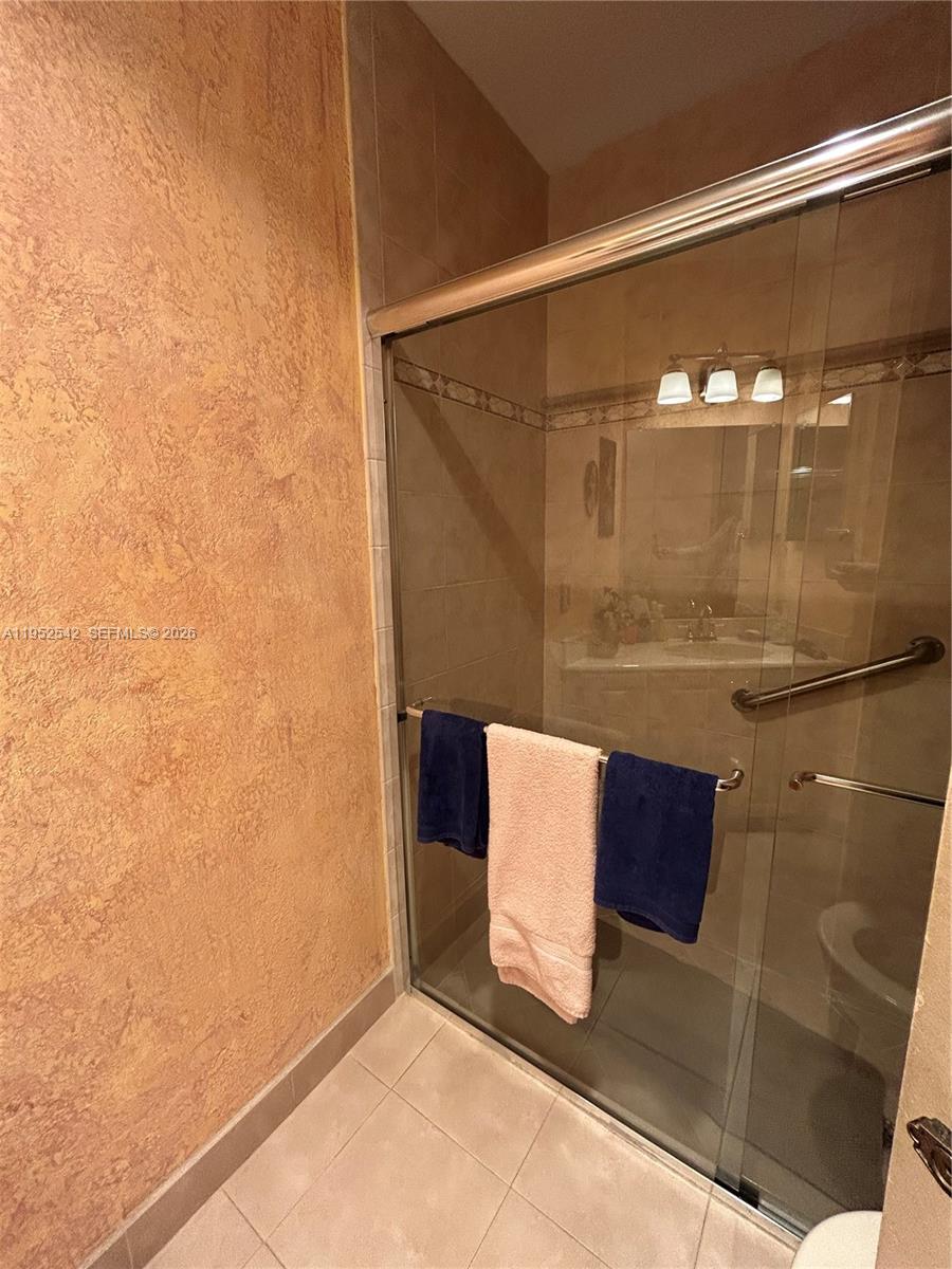 VILLAS AT CARRIAGE HILLS - Residential