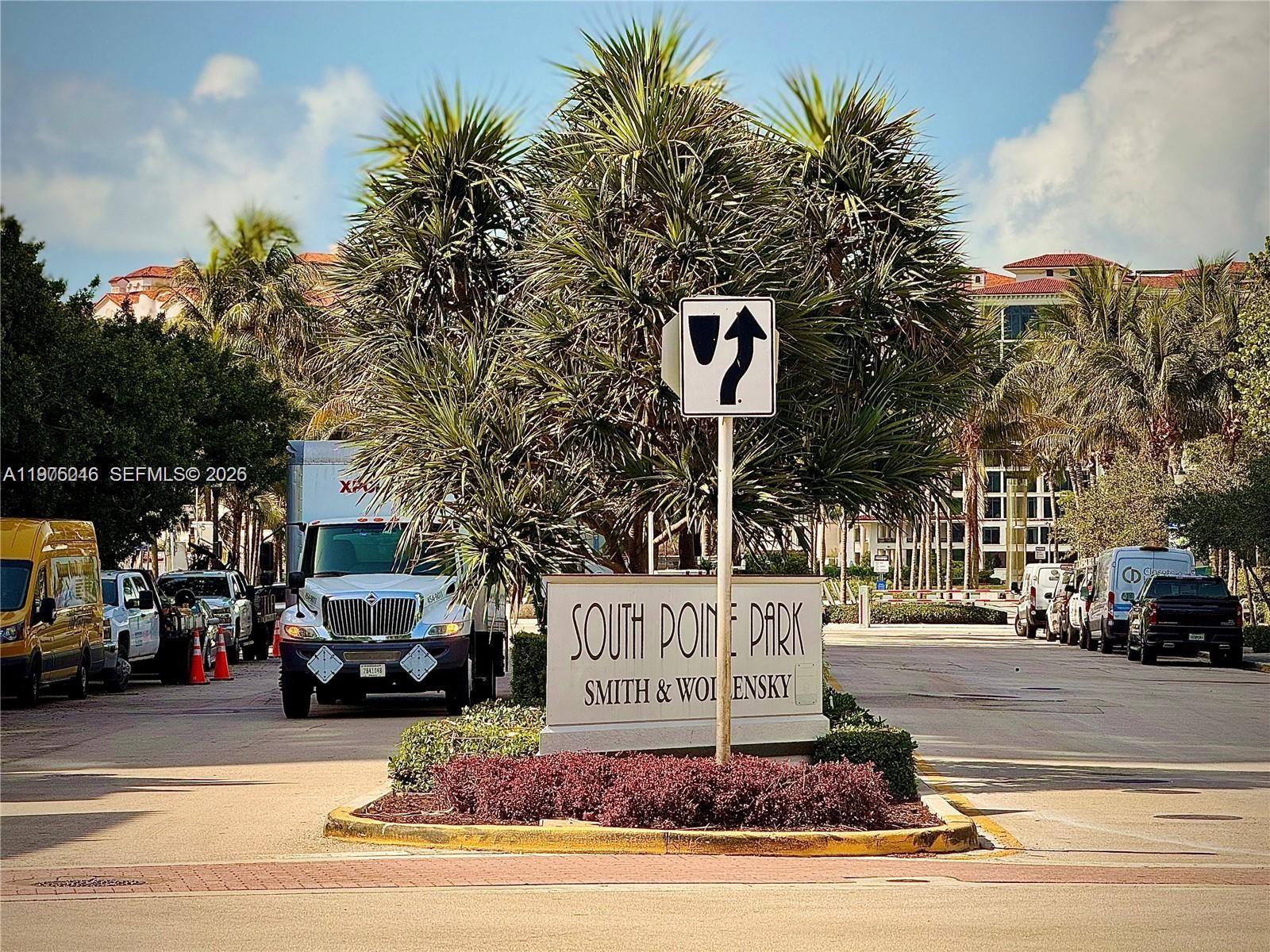 GOLDEN DREAMS CONDO - Residential