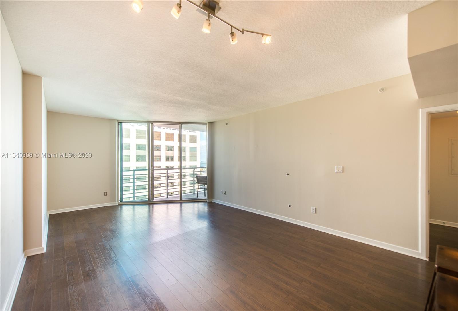 Photo 3 of 18 of 335 S Biscayne Blvd 3402 condo