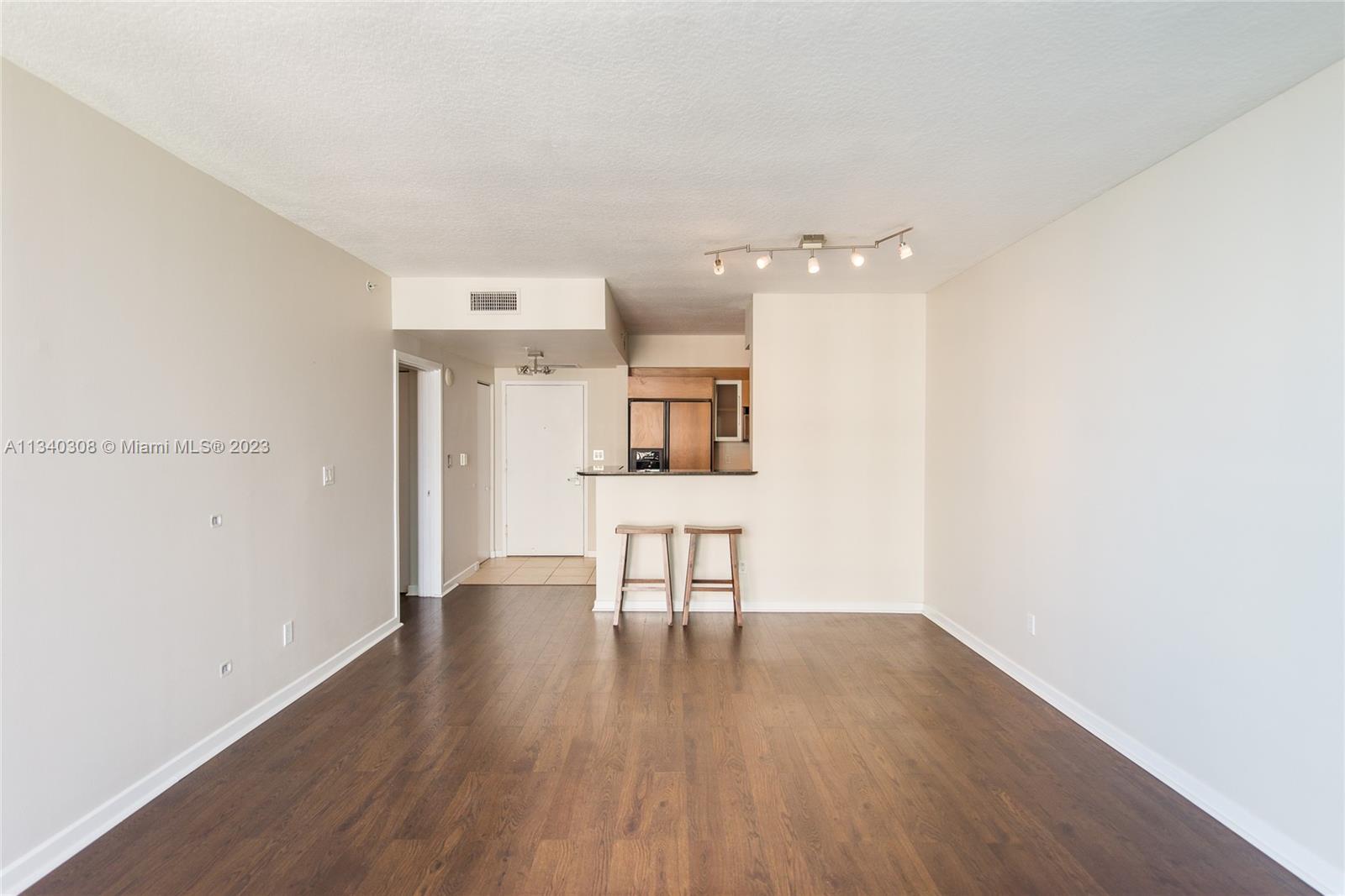 Photo 5 of 18 of 335 S Biscayne Blvd 3402 condo