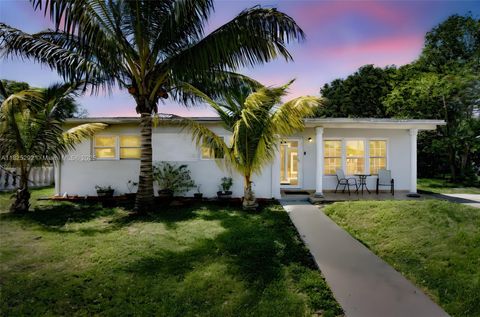 Photo of 3610 NW 171st St, Miami Gardens, FL 33056 (MLS # A11825292) Photo of 3610 NW 171st St, Miami Gardens, FL 33056 (MLS # A11825292)