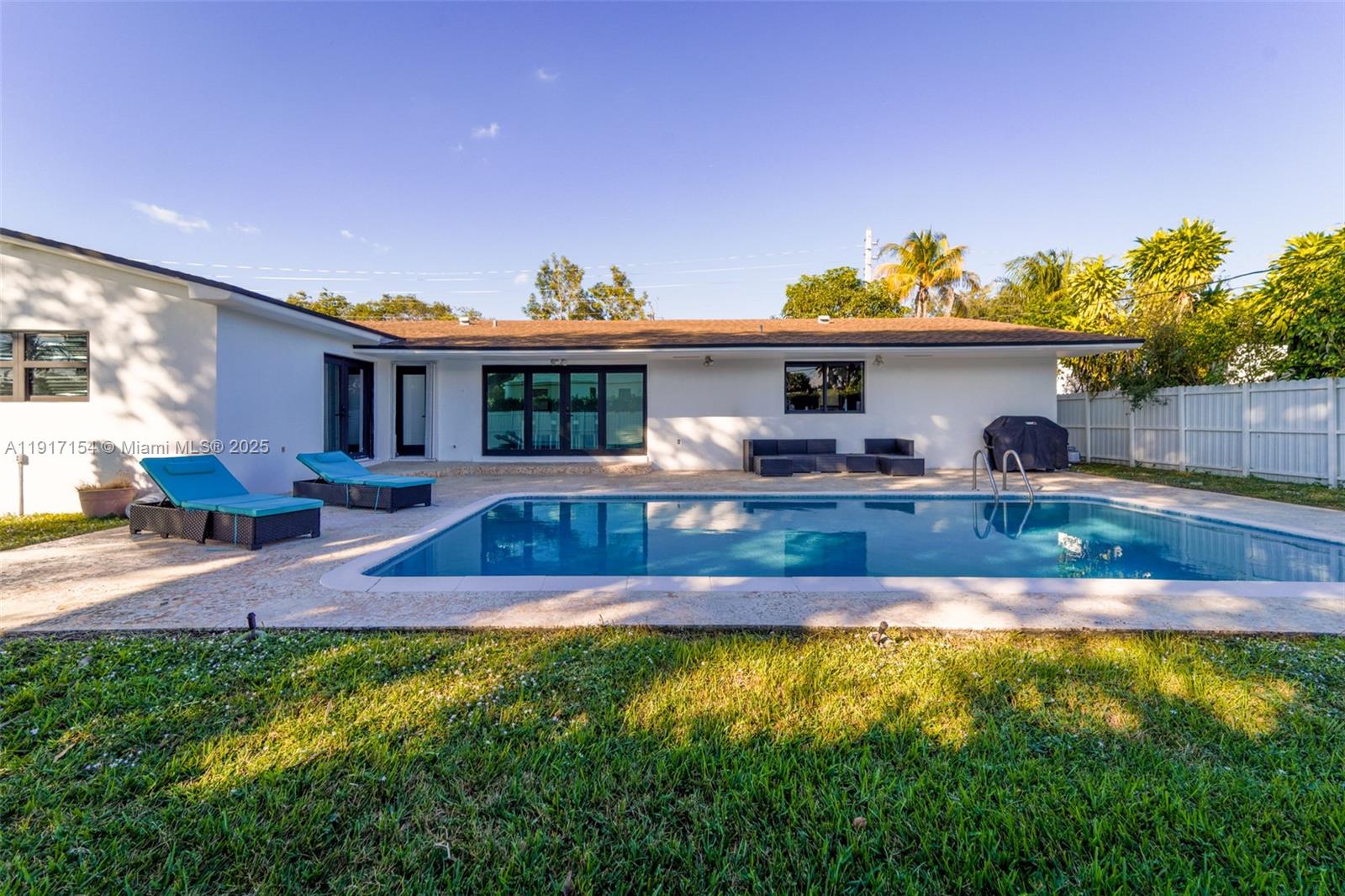 SKYLAKE MANORS - Residential