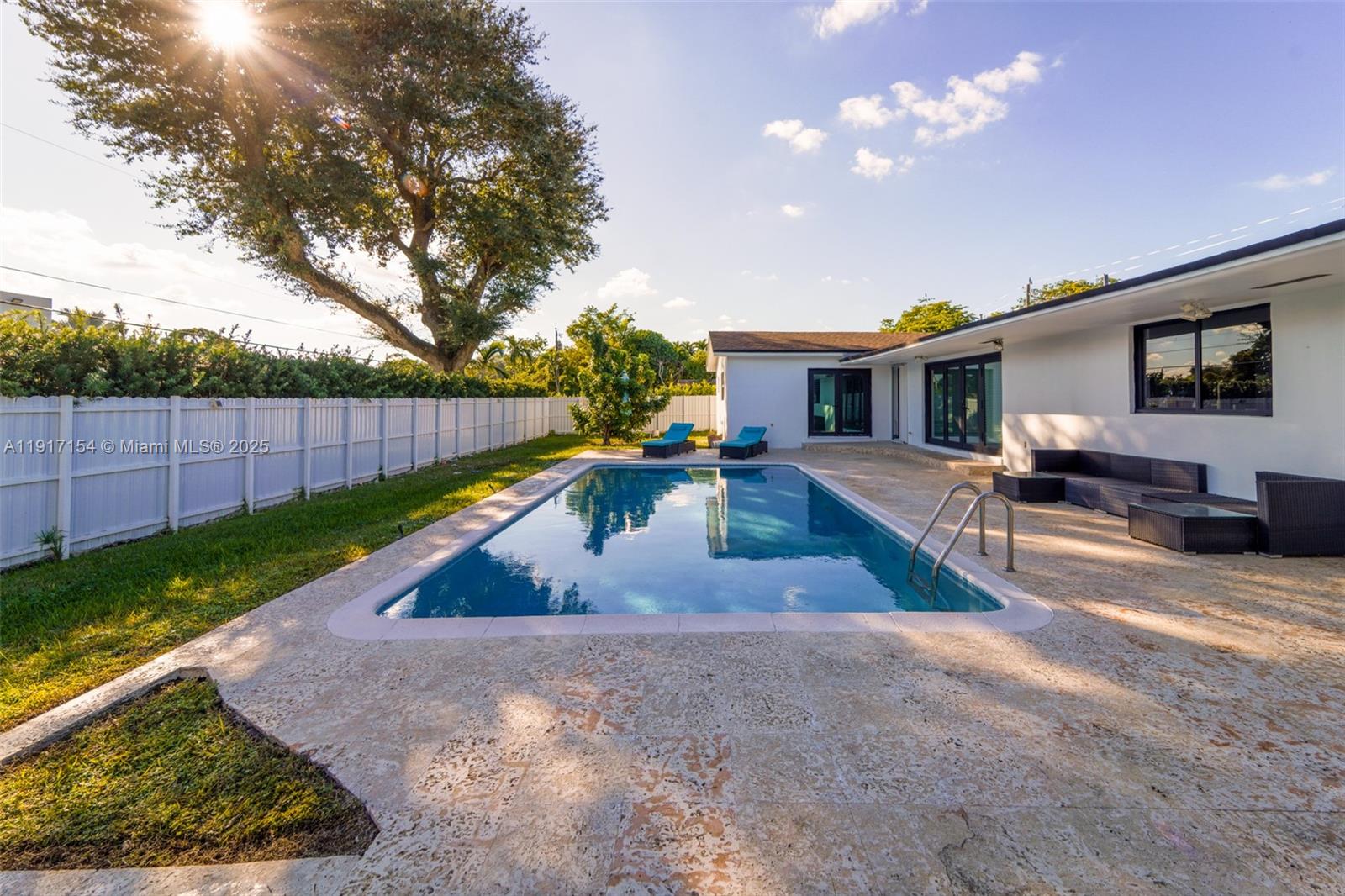 SKYLAKE MANORS - Residential