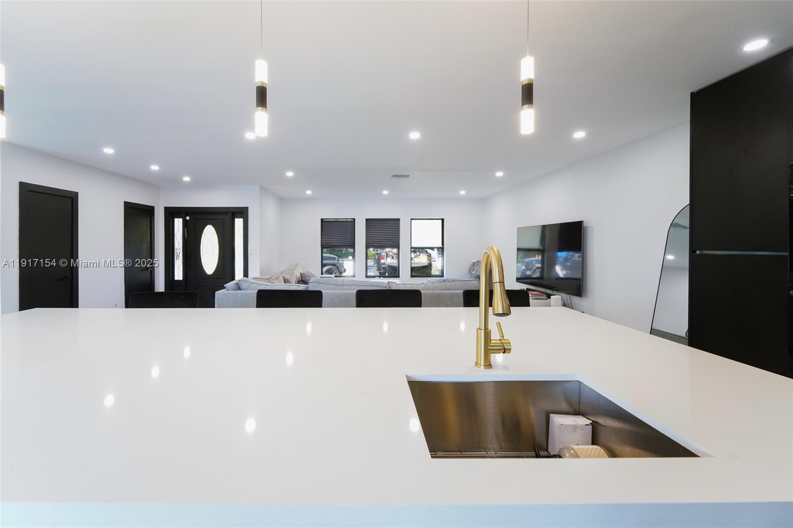 SKYLAKE MANORS - Residential