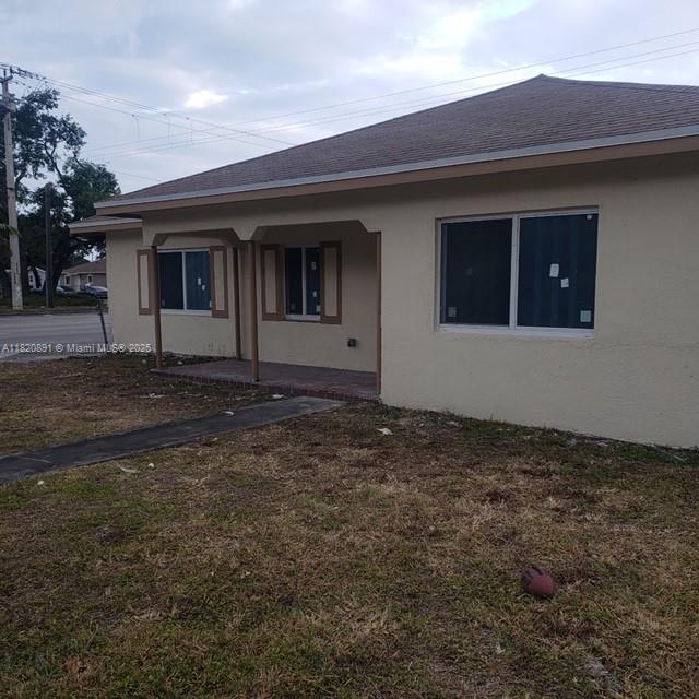 2200 Nw 155th St, Miami Gardens, Broward County, Florida - 4 Bedrooms  
1 Bathrooms - 