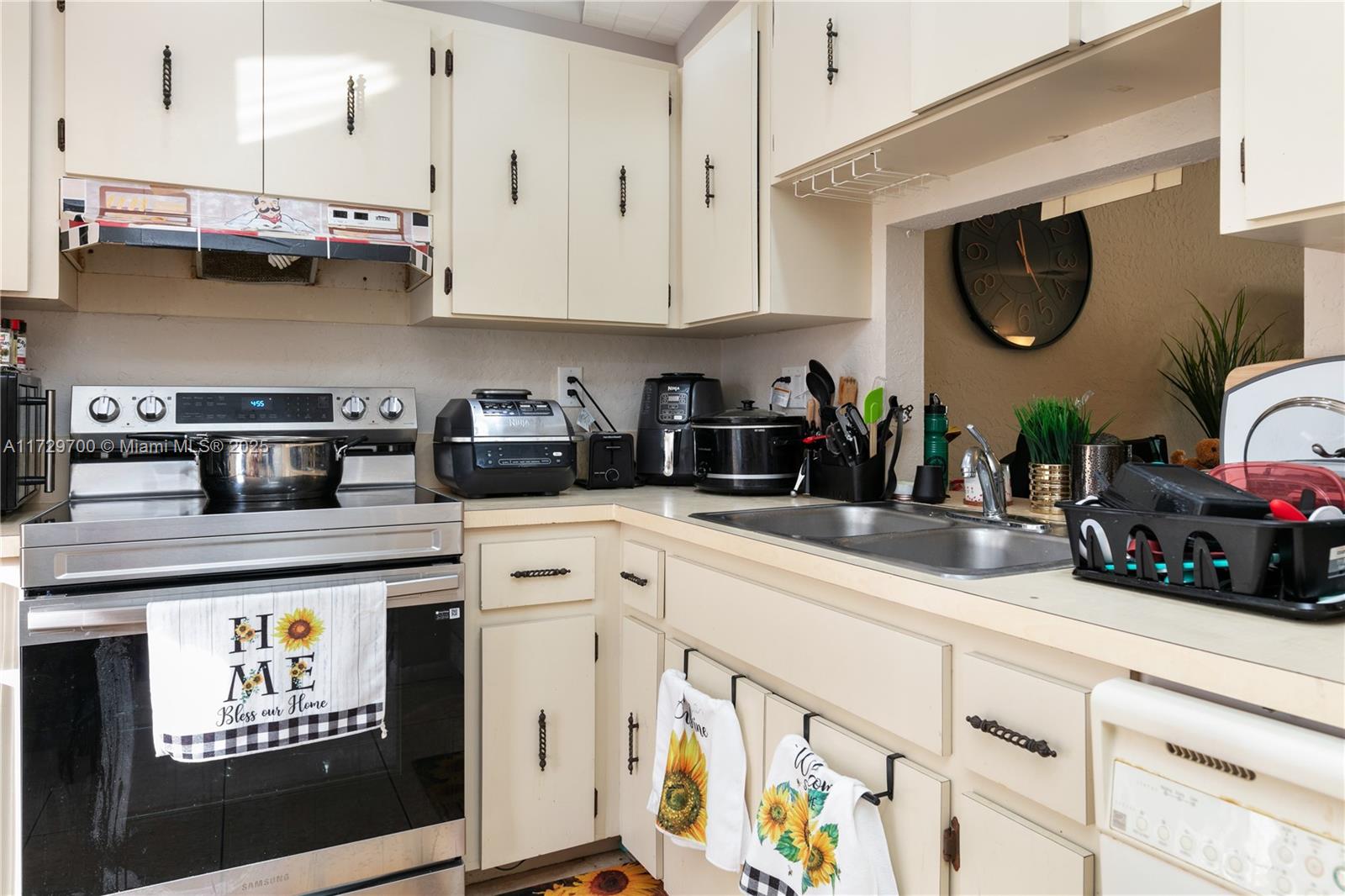 WOODLAKE ISLES - Residential