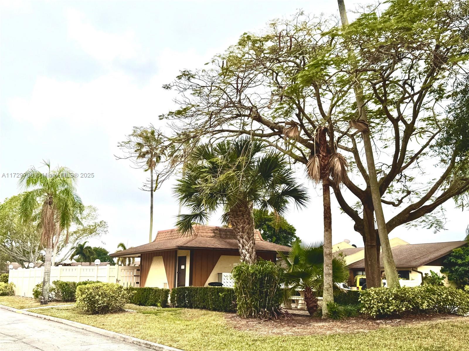 WOODLAKE ISLES - Residential