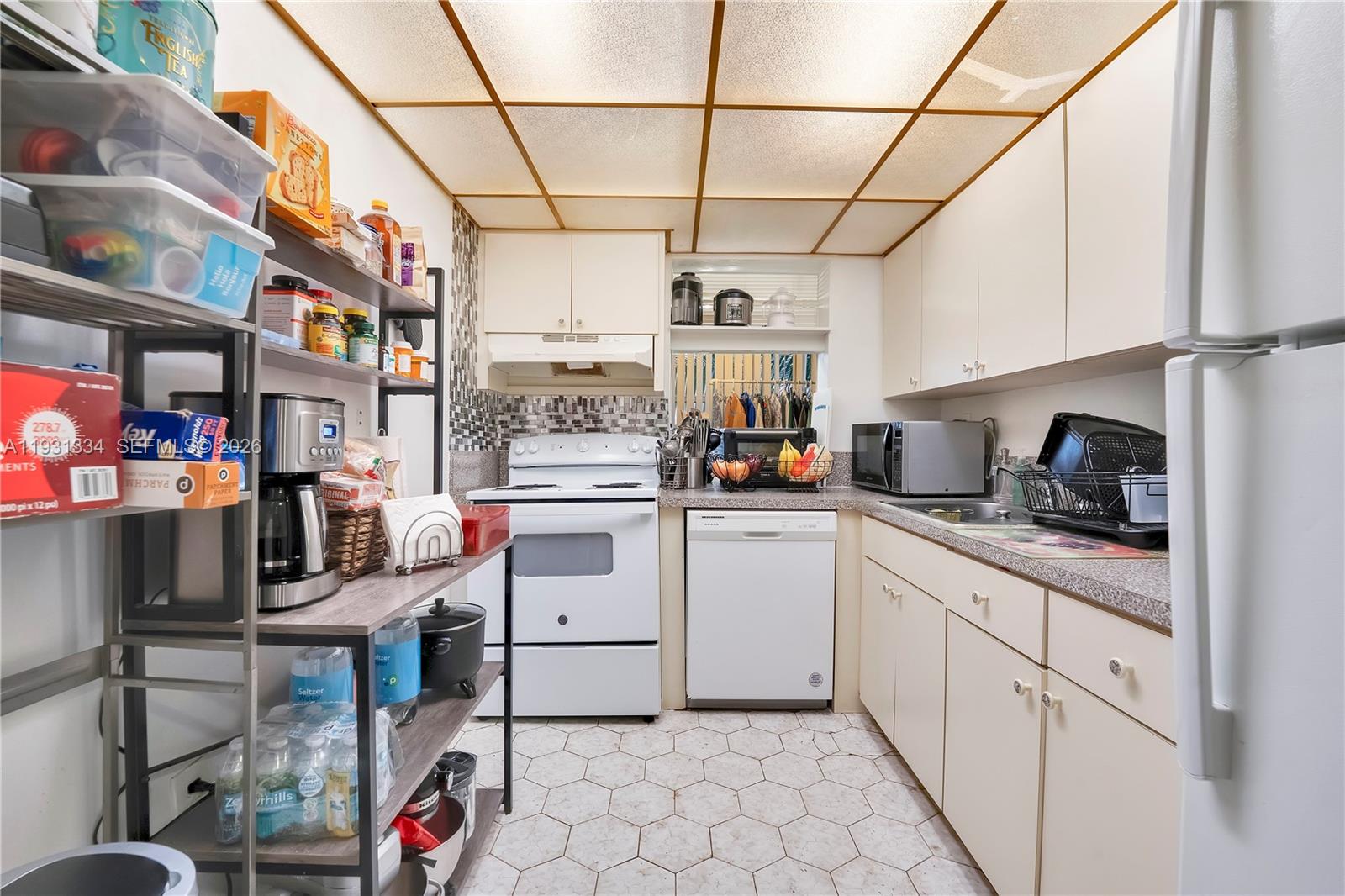 AVILA CONDO - Residential