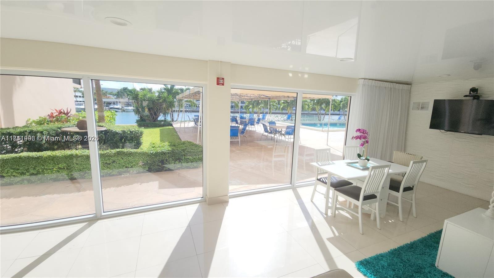 Impressive 1/1 condo (1 suite) with ocean view – enjoy living near the beach and just minutes from everything Sunny Isles, Aventura, and Bal Harbour have to offer! Partially furnished kitchen (see photos) fully equipped with stainless steel appliances. Spacious living room layout, which includes a flat-screen TV as part of the rental so you can enjoy time with family and friends. Move in and say goodbye to your cable and internet bills – they're included in the rent. The building is well-maintained and quiet, includes one parking space, and features an elegant oceanfront pool with plenty of sunbathing and shaded areas. The lobby is welcoming – we’re looking forward to your visit!