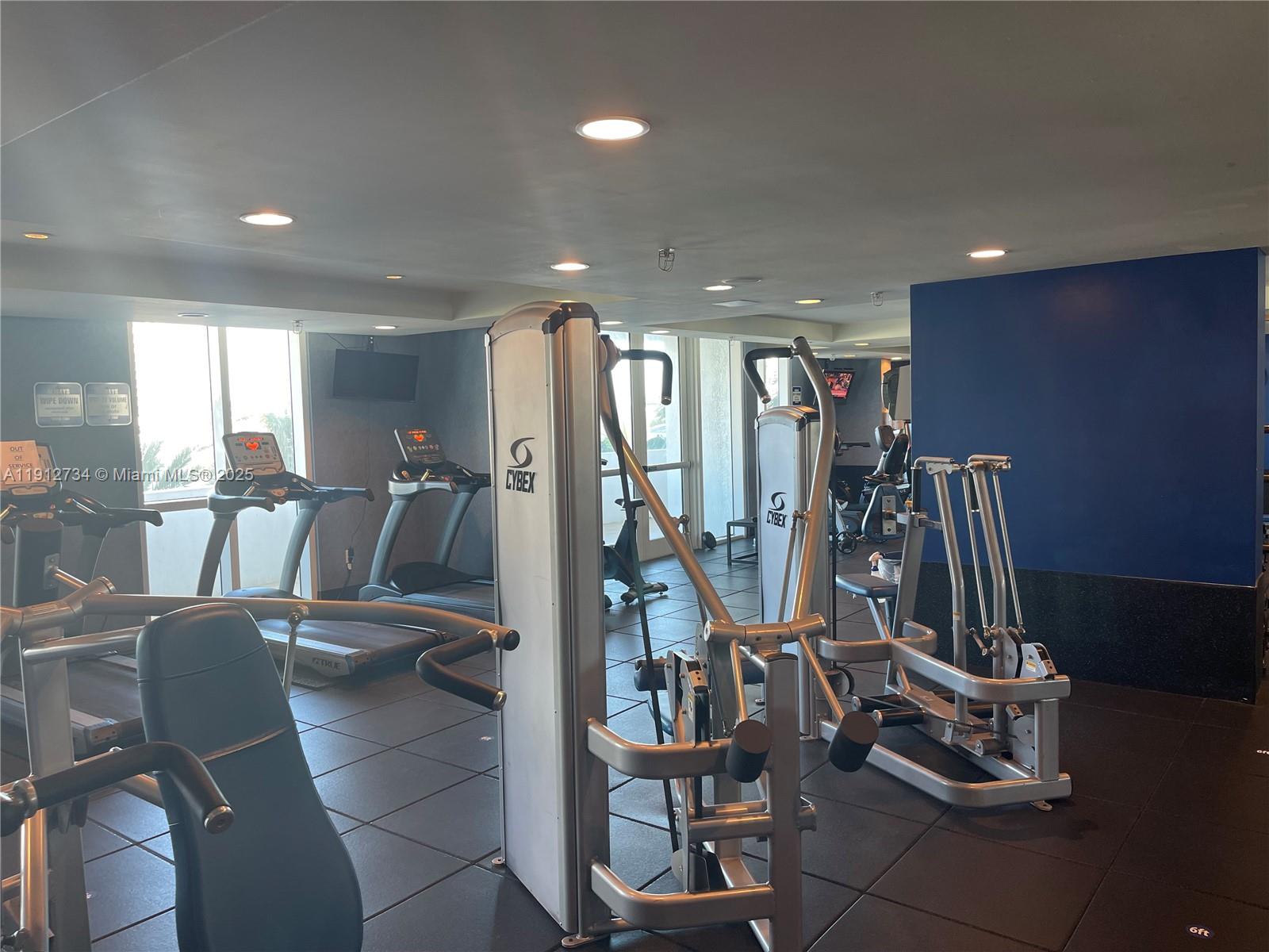 360 CONDO A - Residential