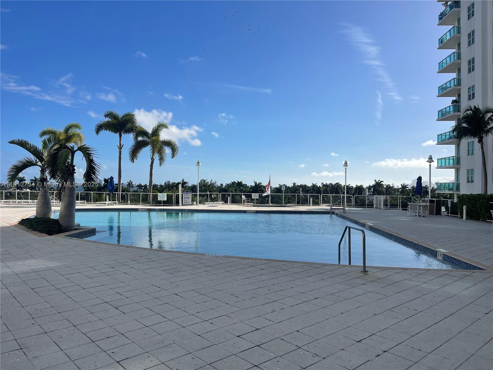 360 CONDO A - Residential