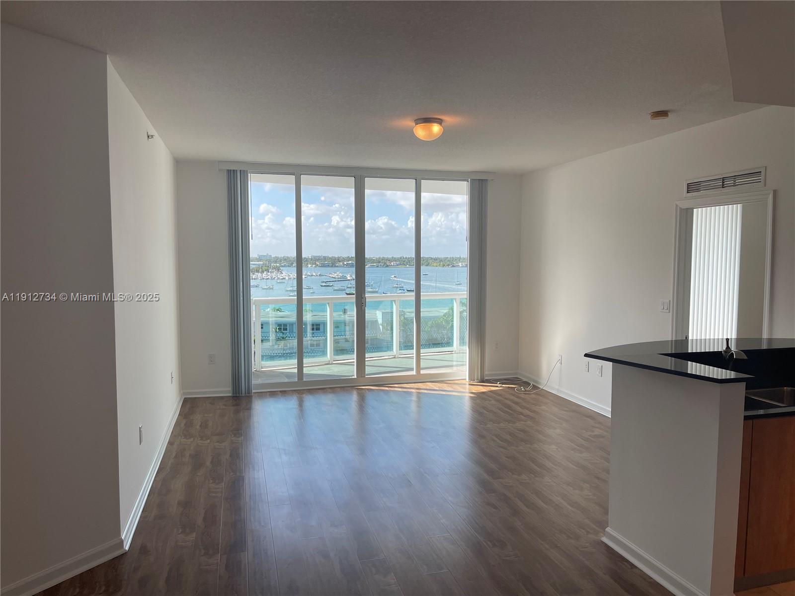 360 CONDO A - Residential