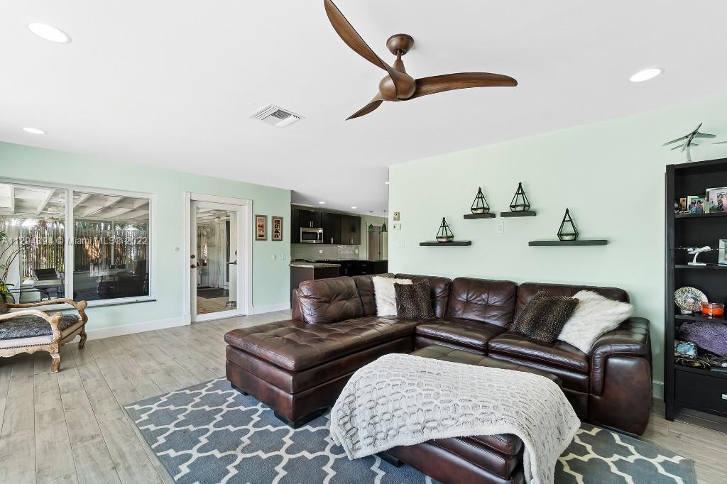 OCEAN BOULEVARD PARK - Residential