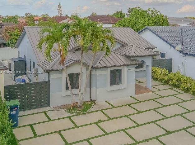 15615 SW 63rd Ter 15615