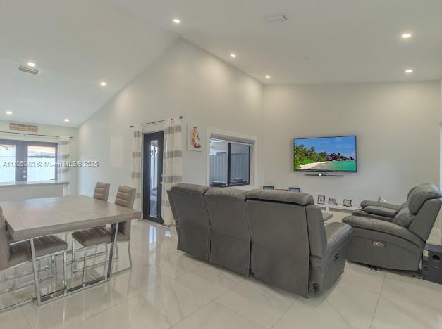 15615 SW 63rd Ter 15615