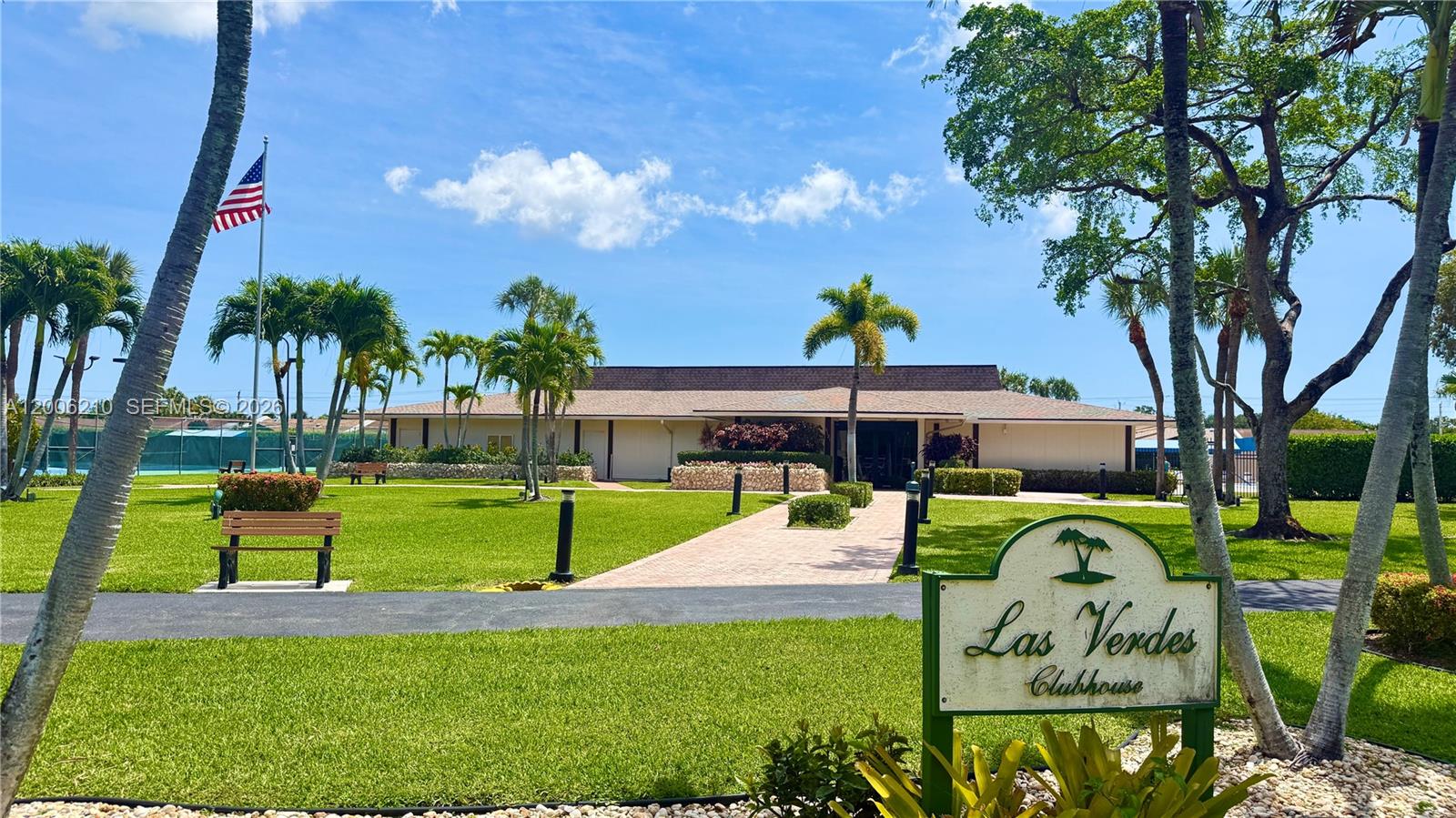 OLIVE LEAF CONDO - Residential