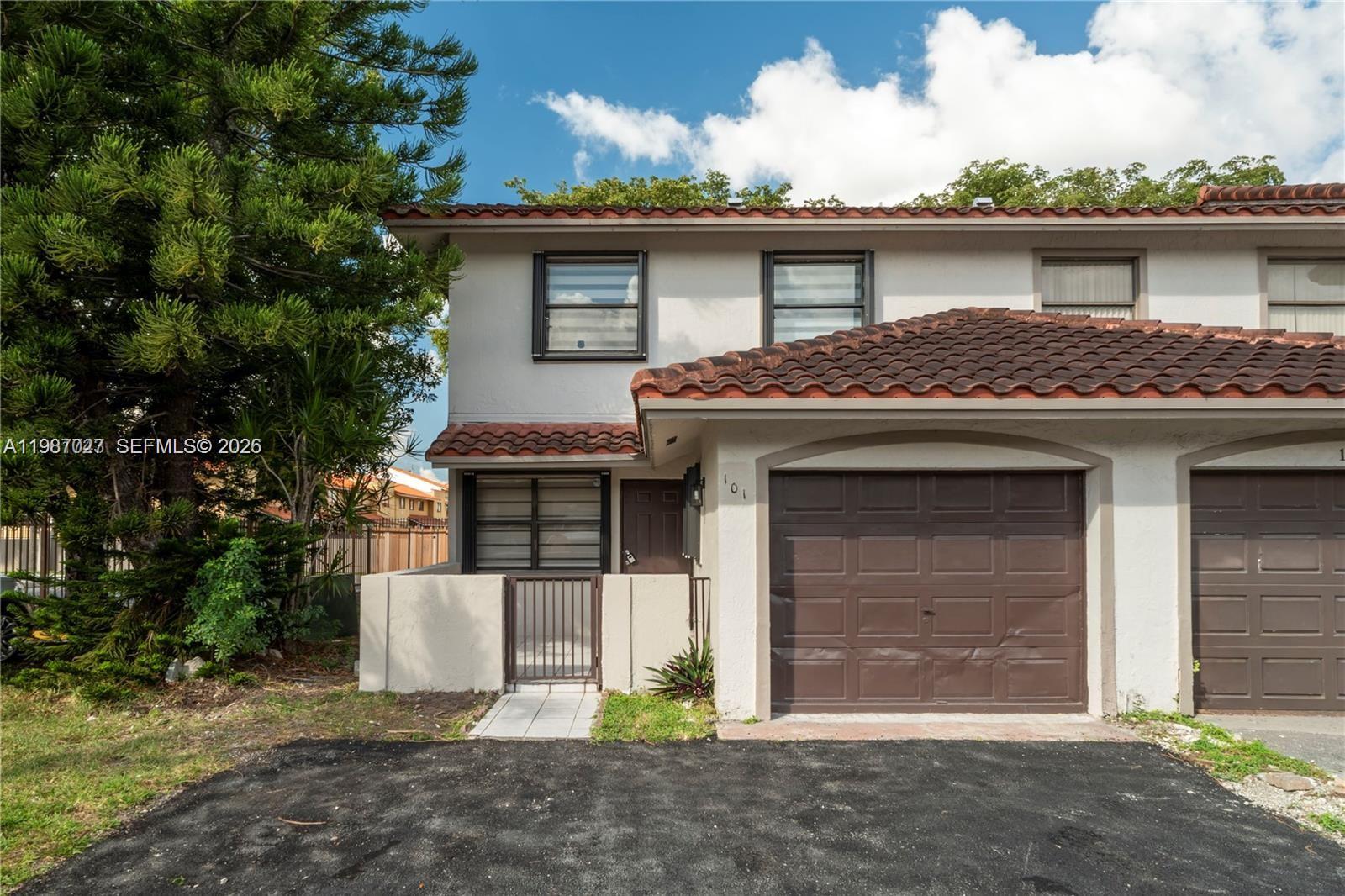 LAGO GRANDE SEVEN-D CONDO - Residential Lease