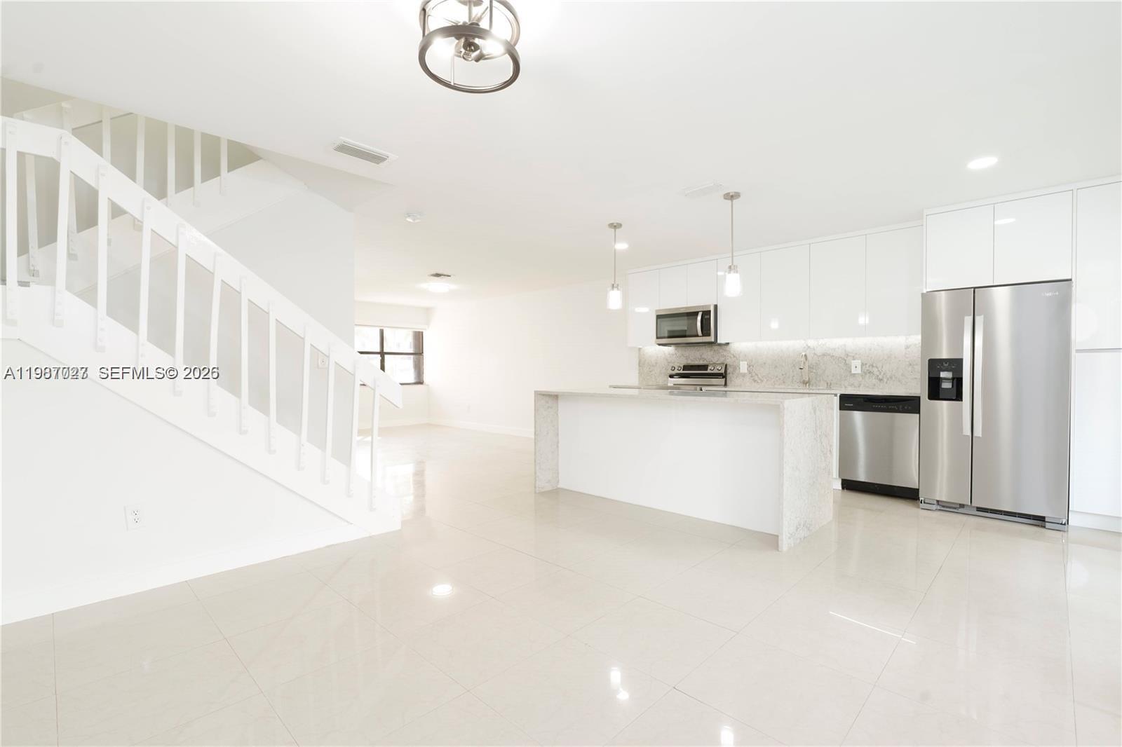 LAGO GRANDE SEVEN-D CONDO - Residential Lease