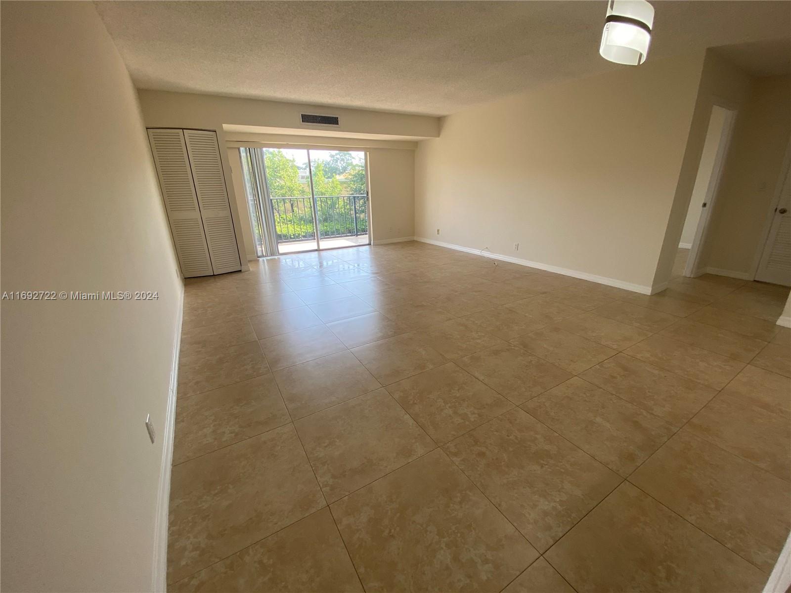 RUNAWAY BAY CONDO - Residential