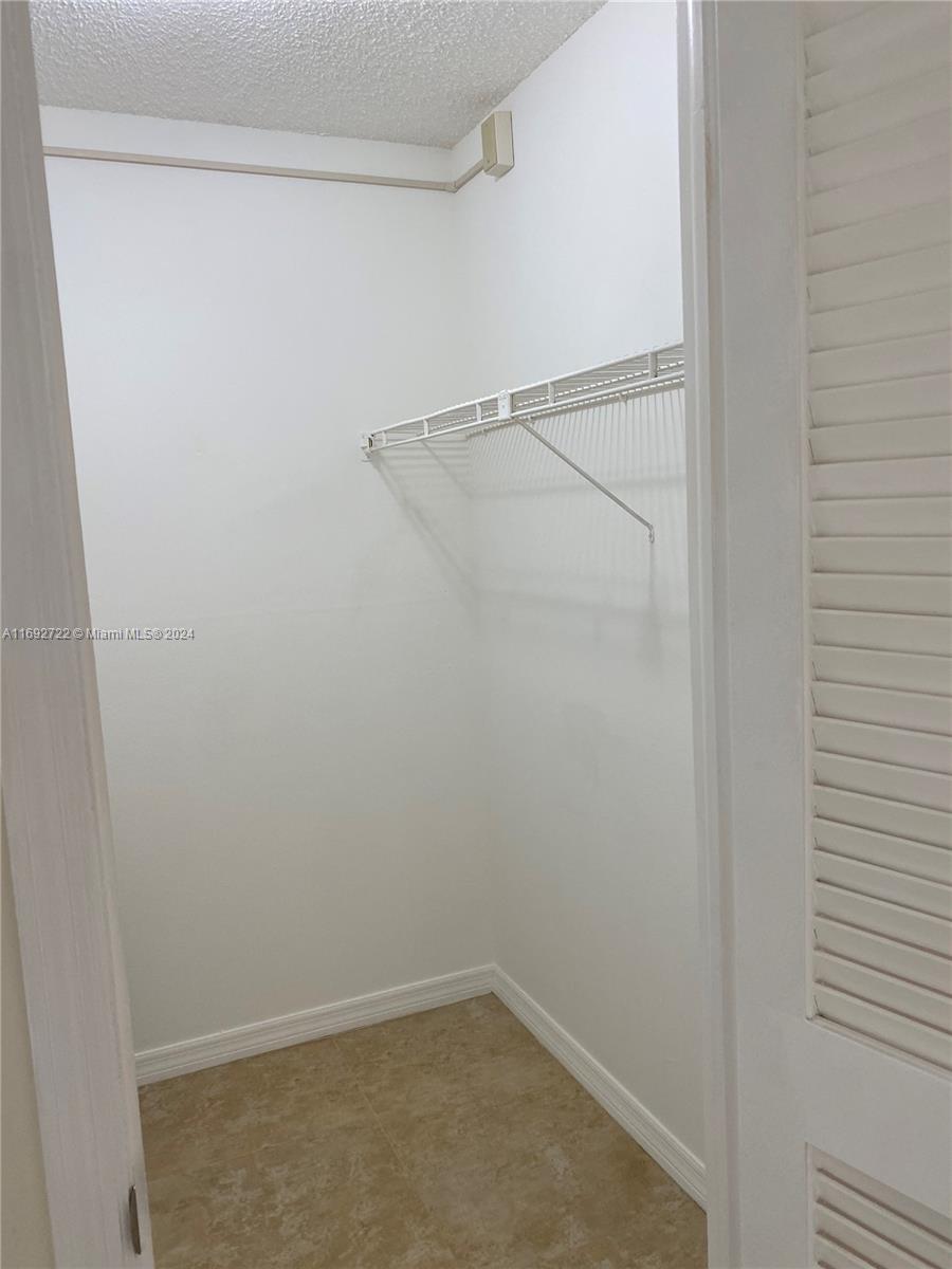 RUNAWAY BAY CONDO - Residential