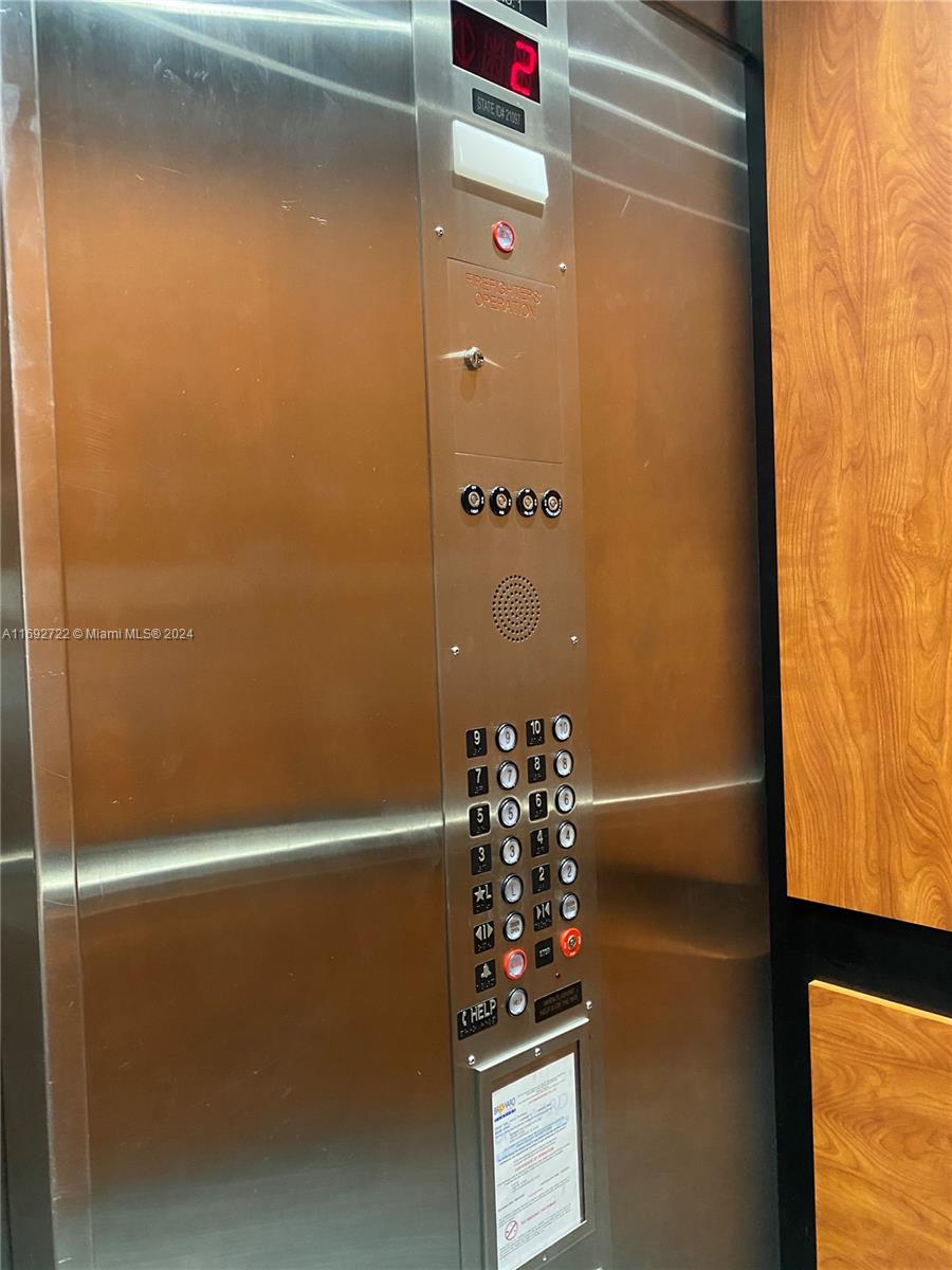 RUNAWAY BAY CONDO - Residential