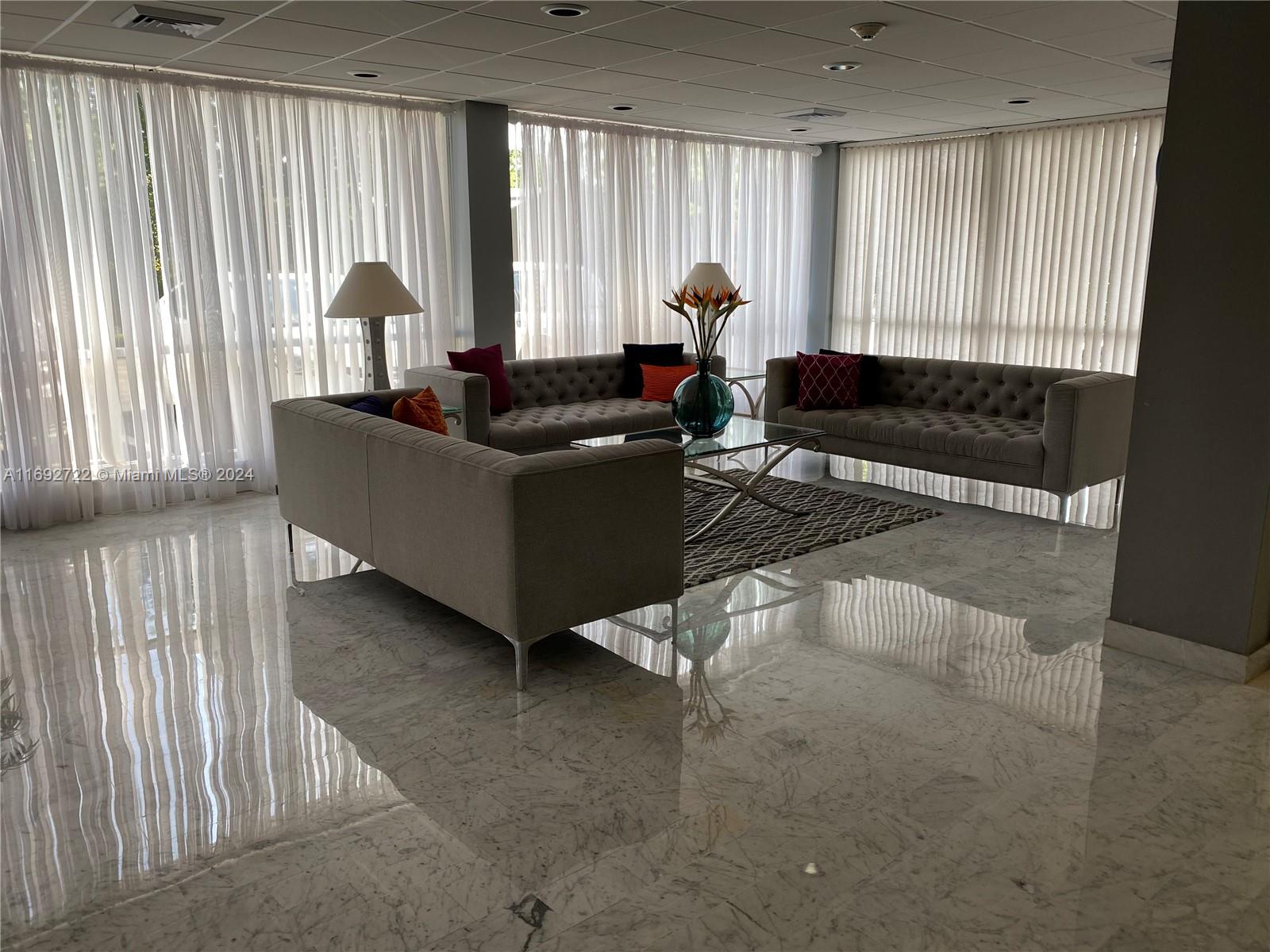 RUNAWAY BAY CONDO - Residential