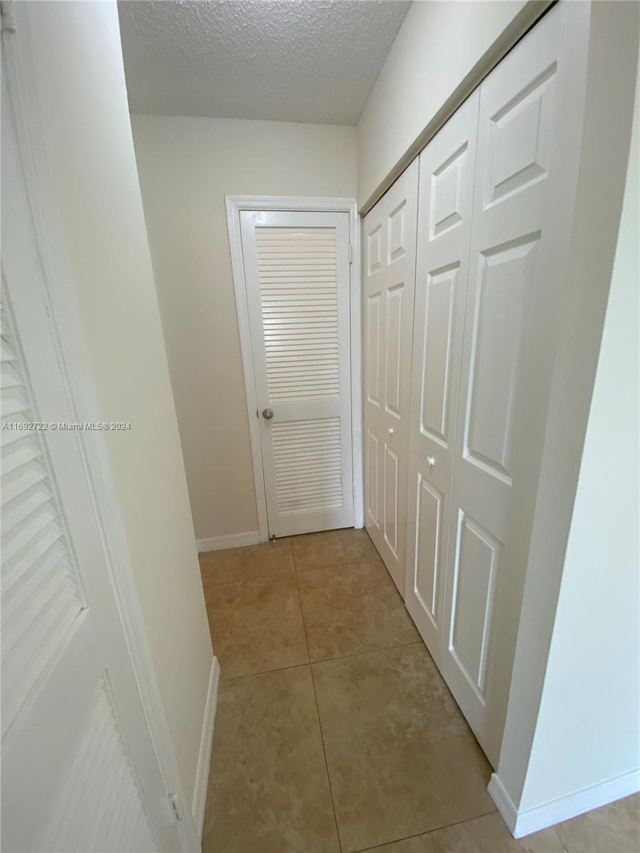 RUNAWAY BAY CONDO - Residential