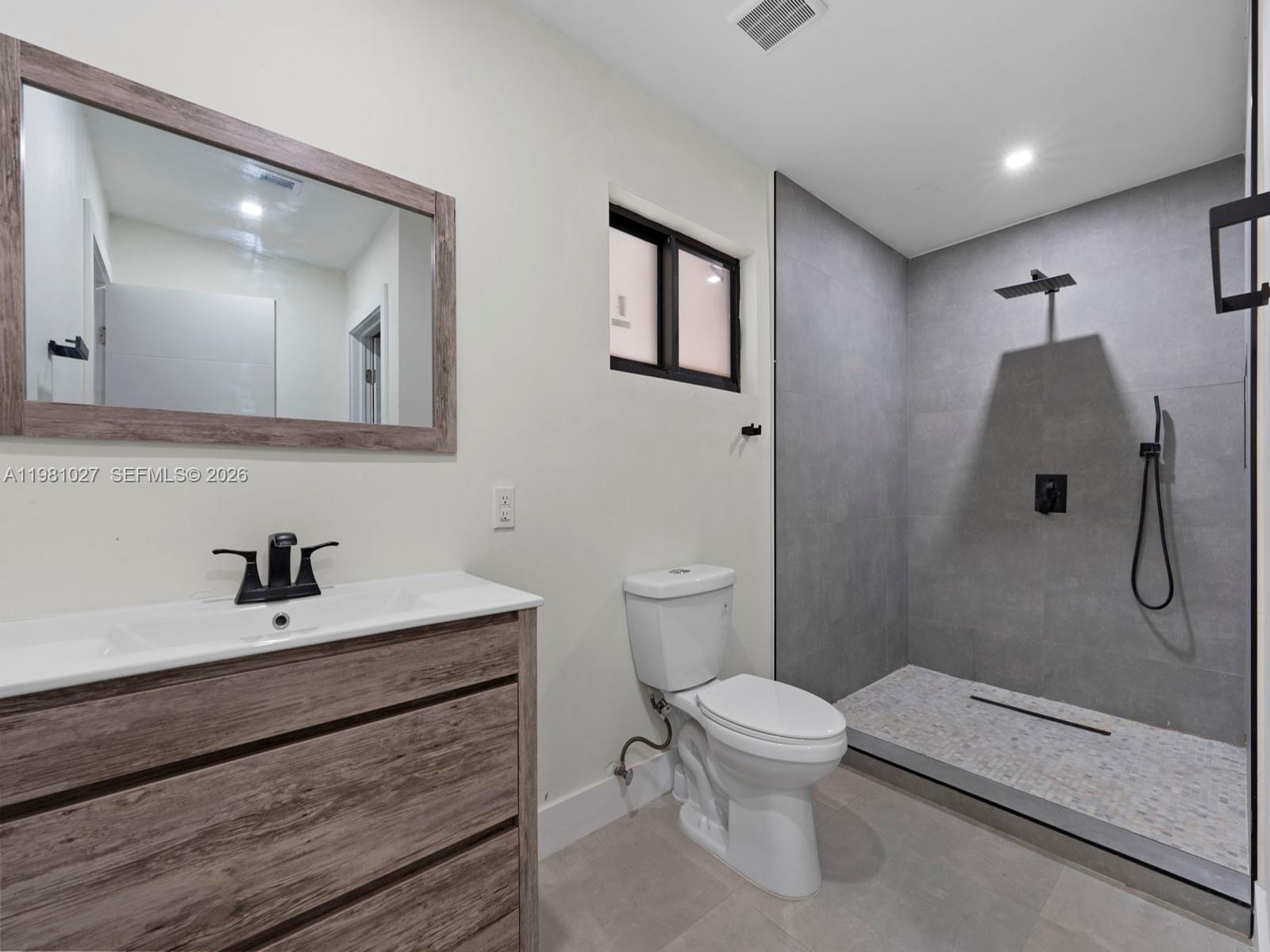 SUNLAND HOMES - Residential Income