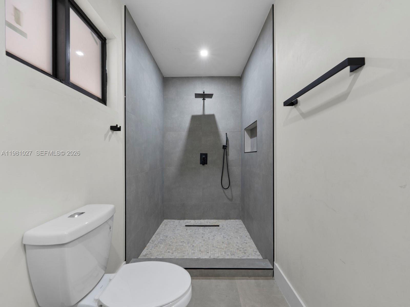 SUNLAND HOMES - Residential Income