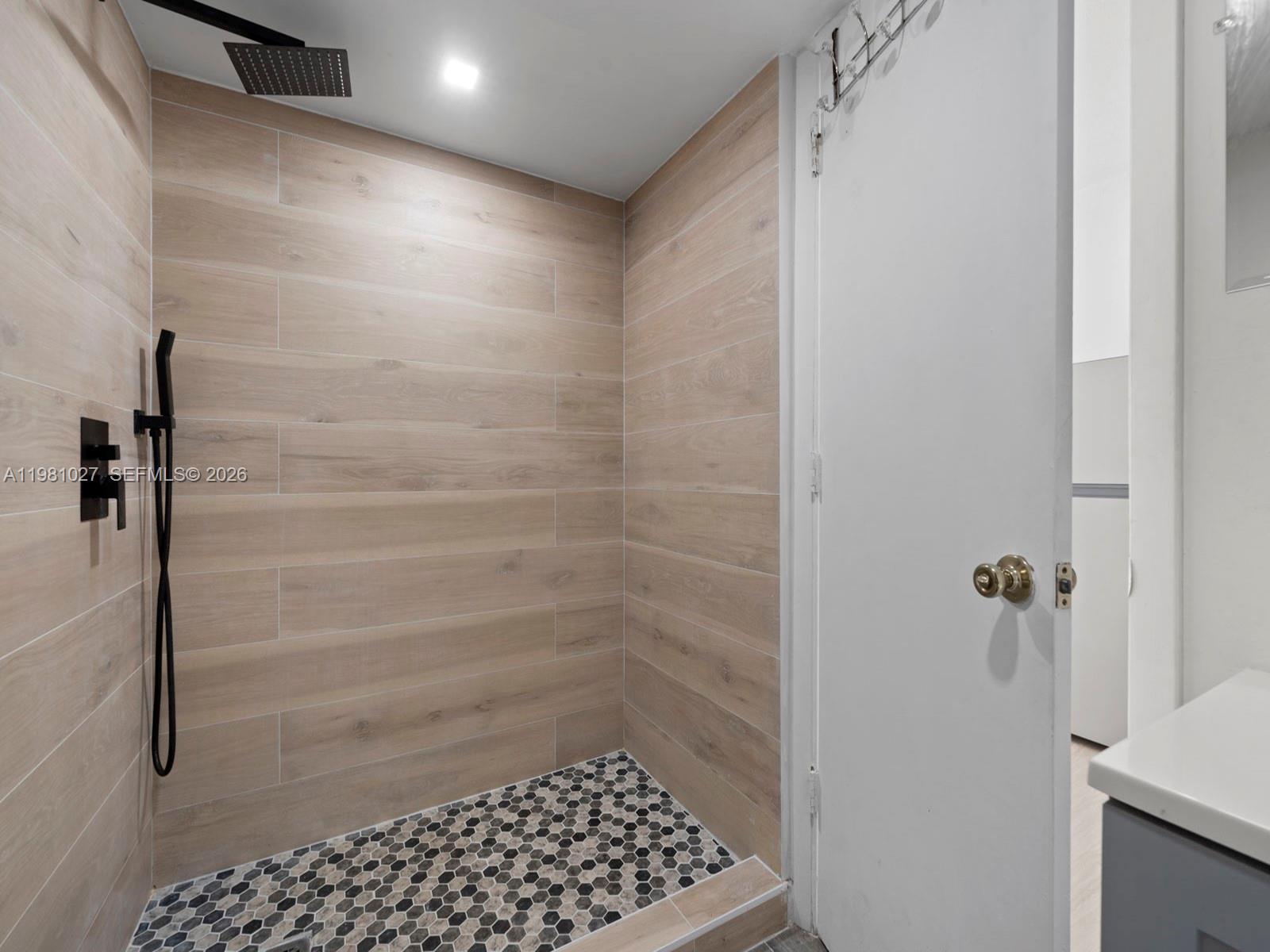 SUNLAND HOMES - Residential Income