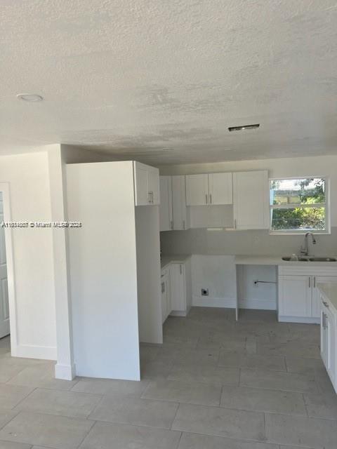 MIAMI GARDENS COMM SEC - Residential Lease
