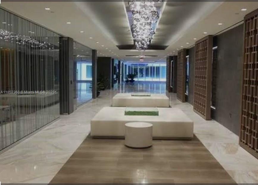 400 Sunny Isles Blvd 2004
