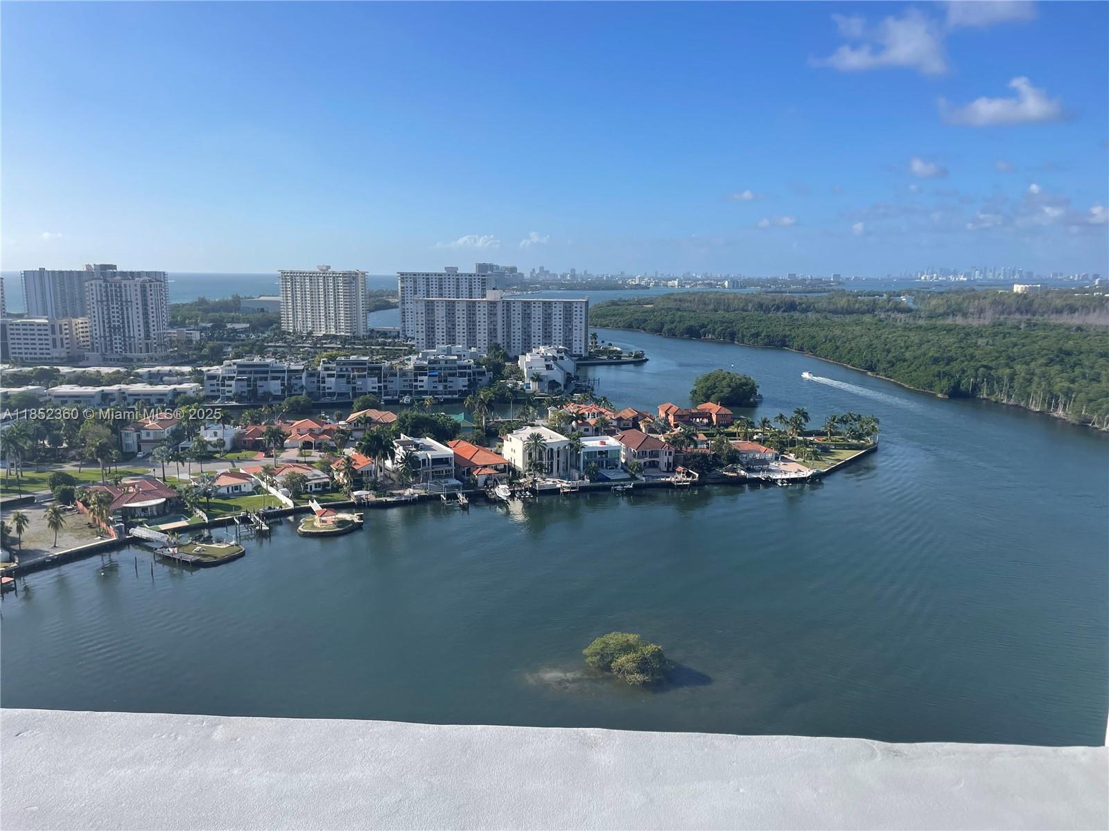 400 Sunny Isles Blvd 2004