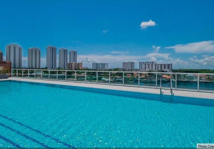 400 Sunny Isles Blvd 2004