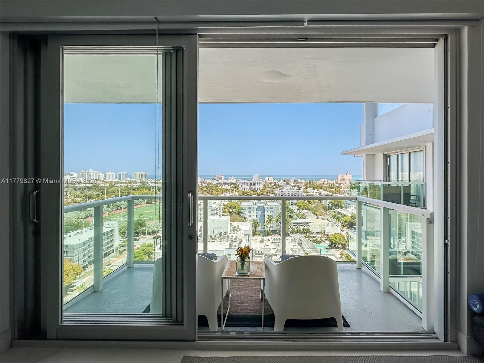 1000 West Ave PH-06