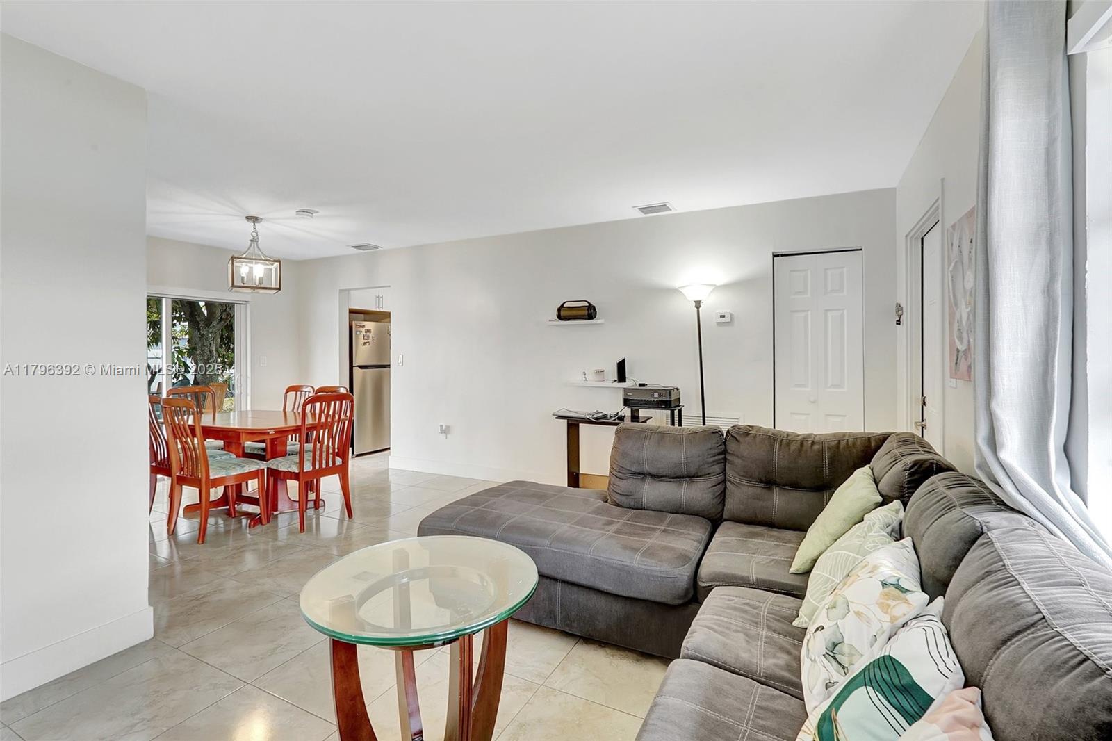 CAROL CITY GDNS 1ST ADDN - Residential