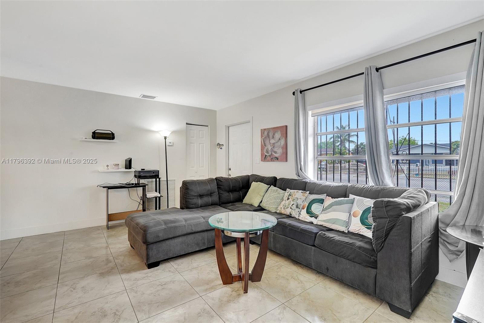 CAROL CITY GDNS 1ST ADDN - Residential