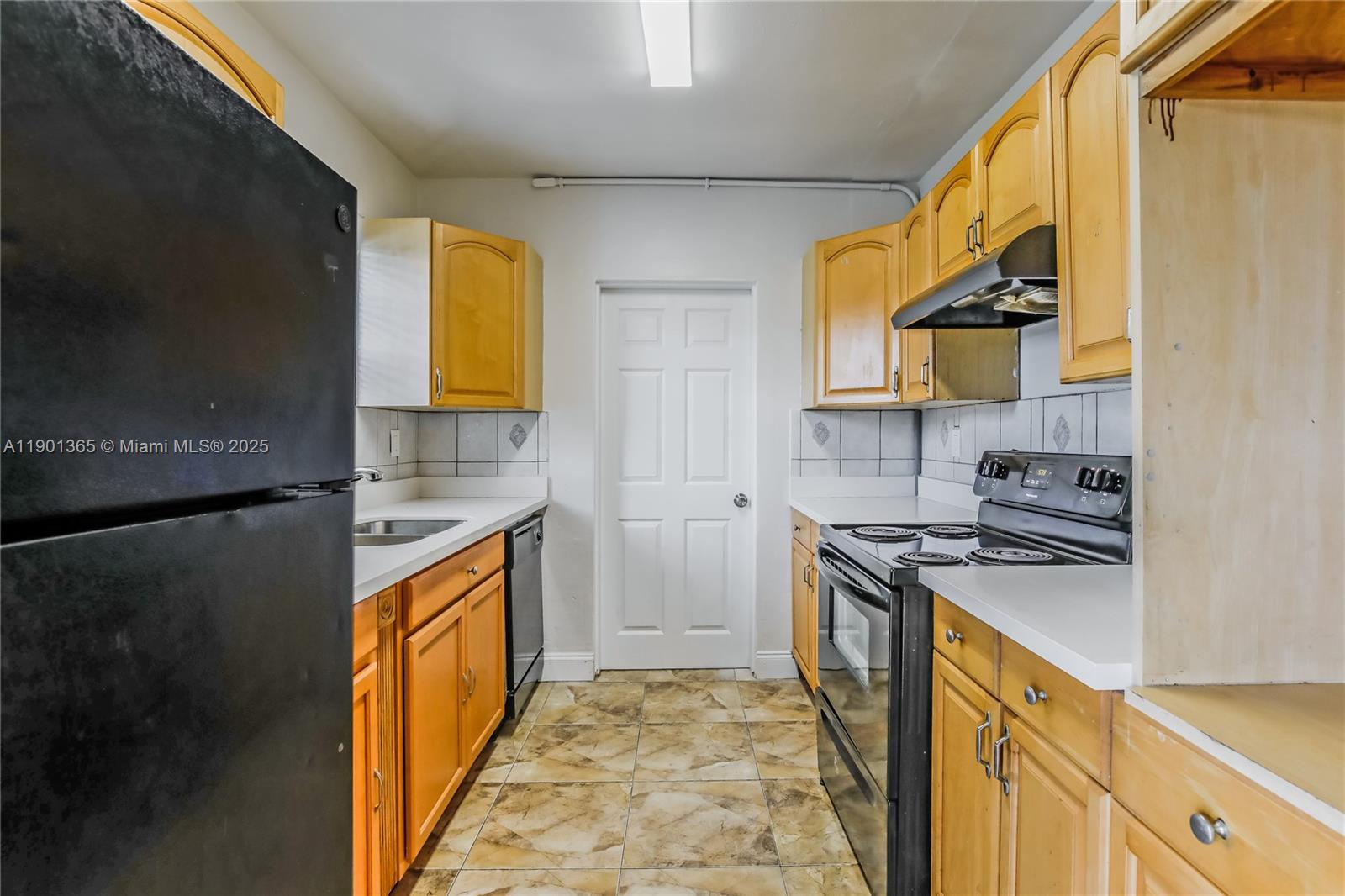 SIERRA MIRADA 2ND ADDN - Residential Lease