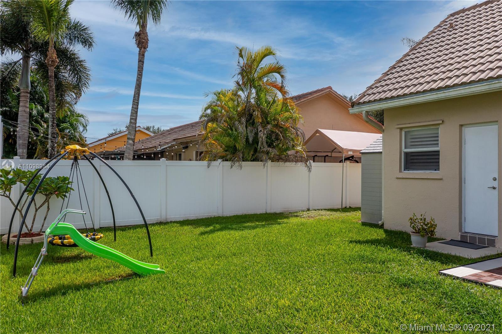 HAWKES BLUFF - Residential