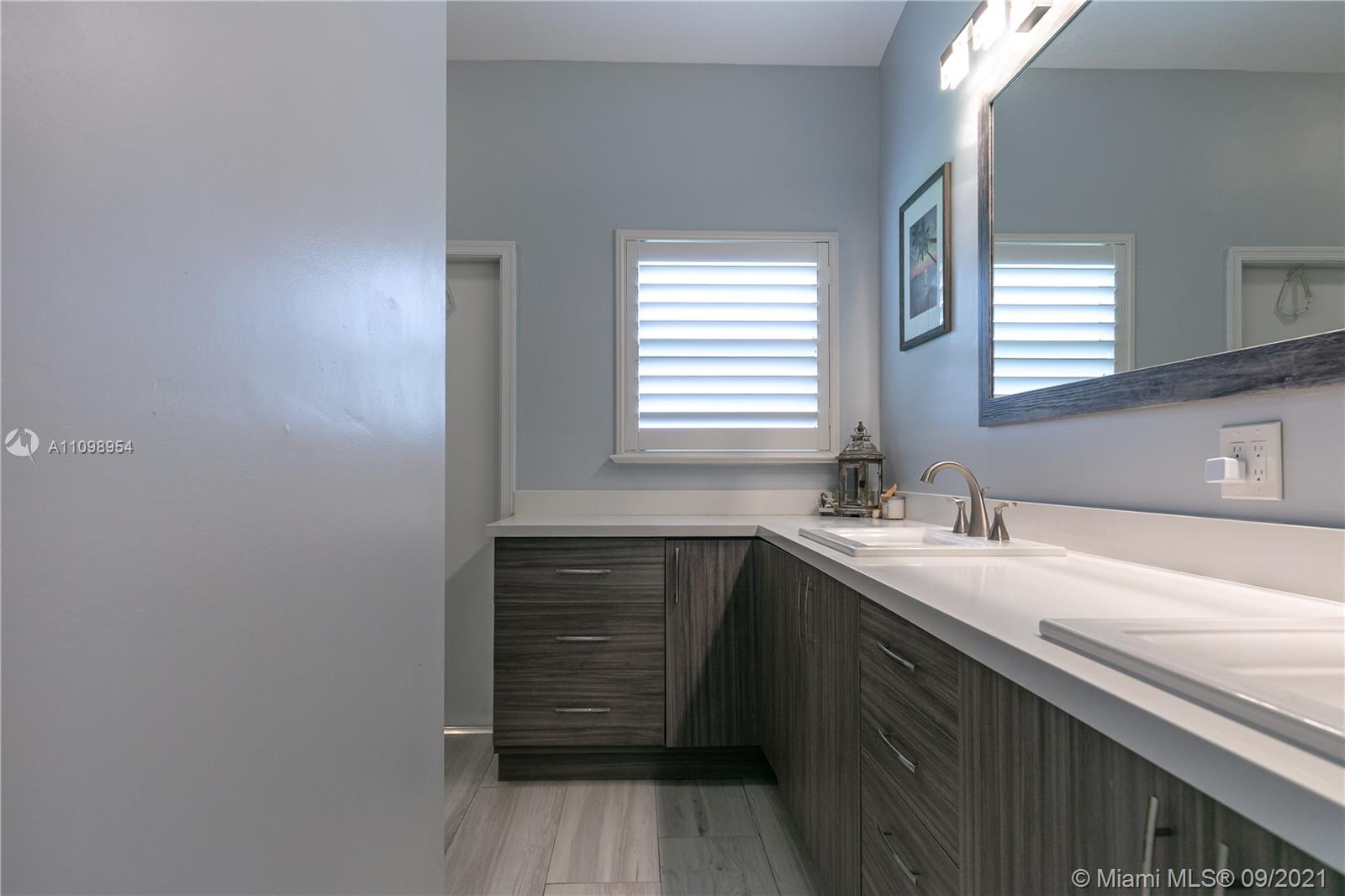 HAWKES BLUFF - Residential