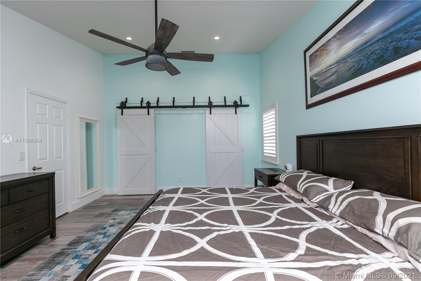 HAWKES BLUFF - Residential