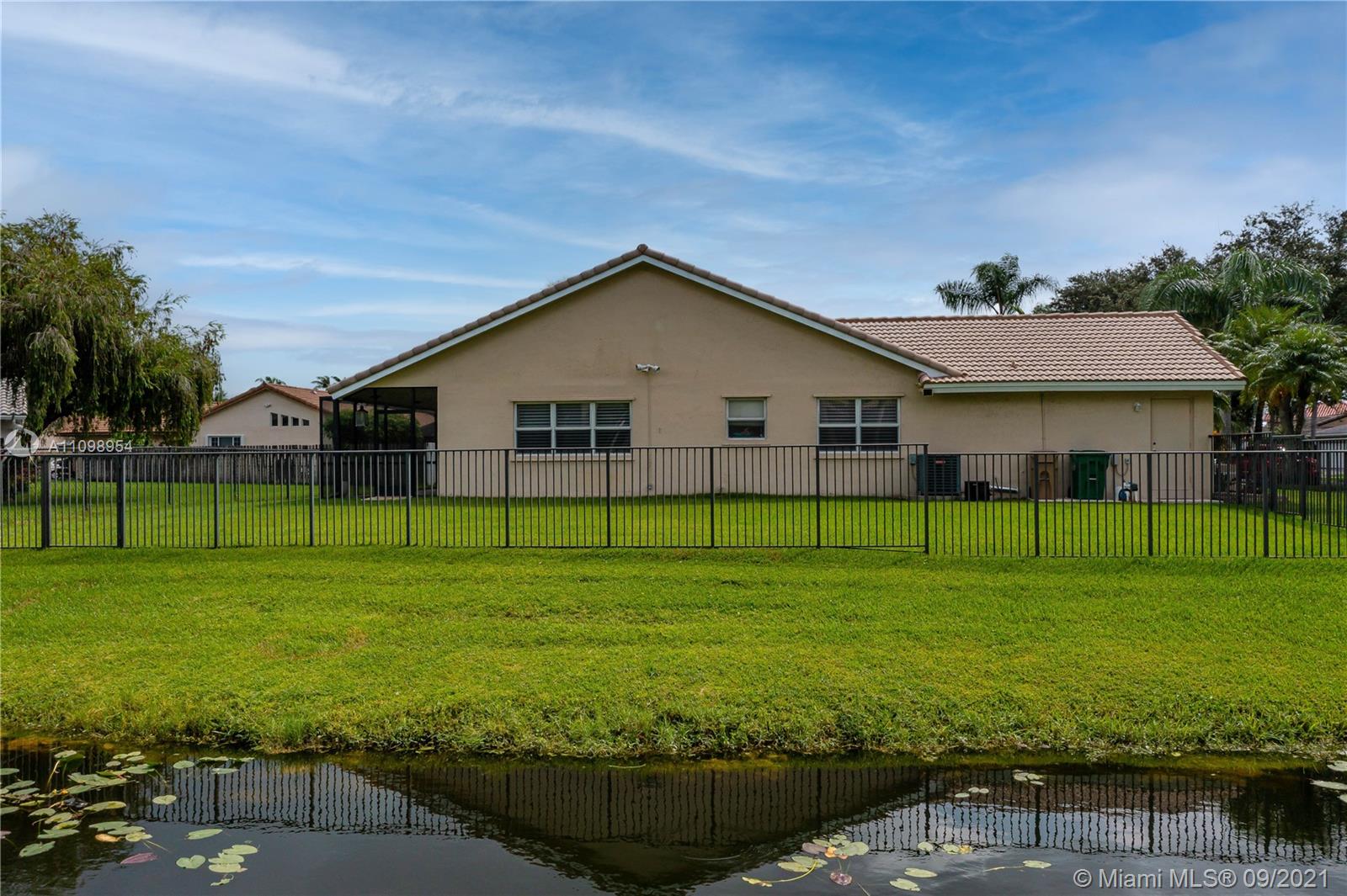 HAWKES BLUFF - Residential