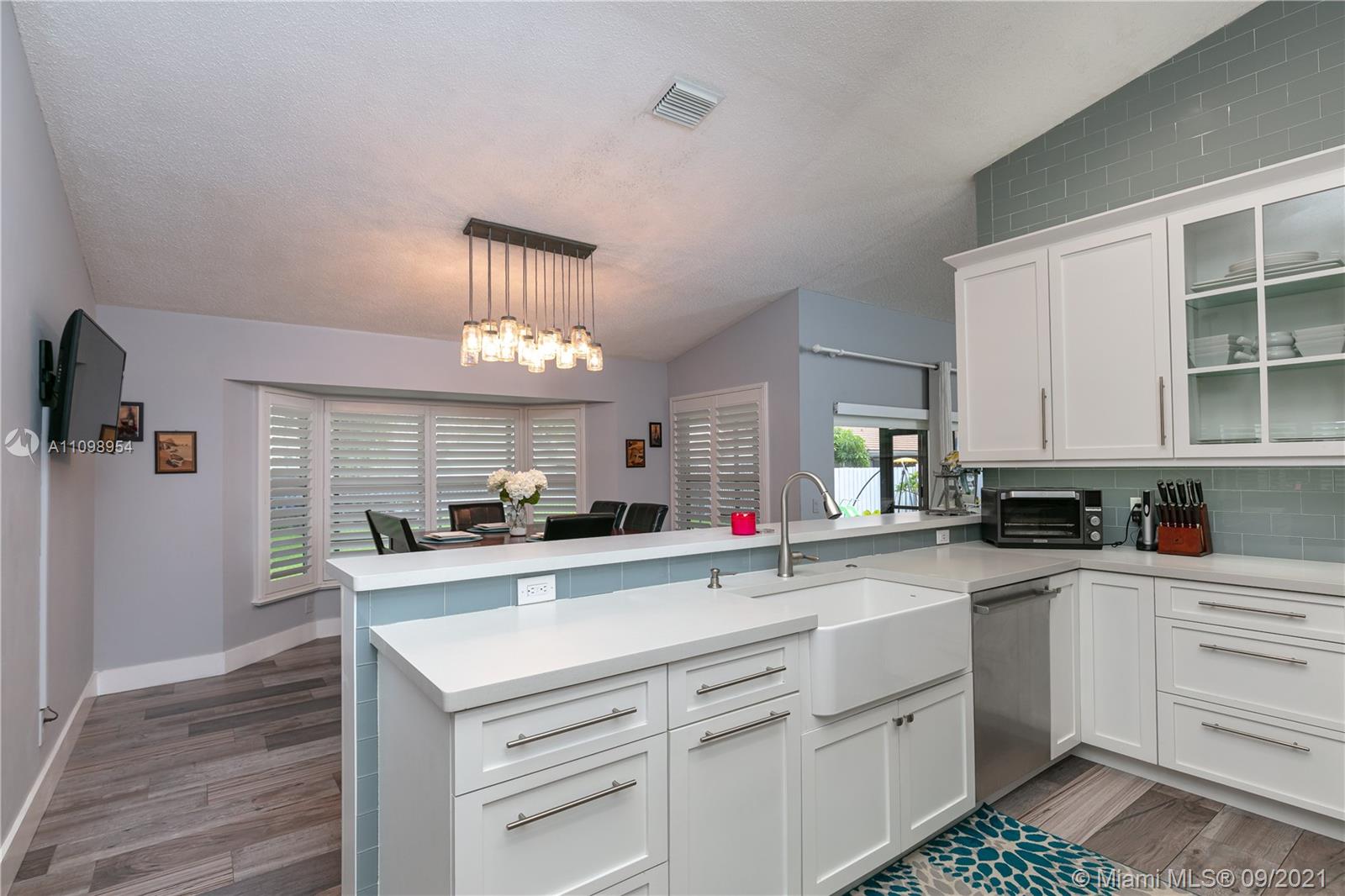 HAWKES BLUFF - Residential