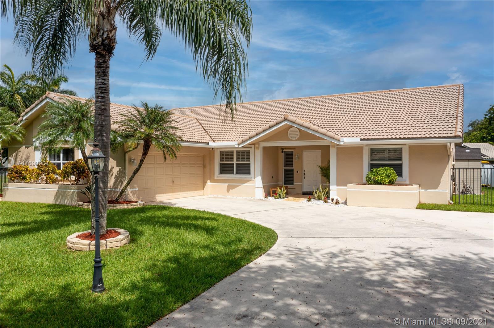 HAWKES BLUFF - Residential