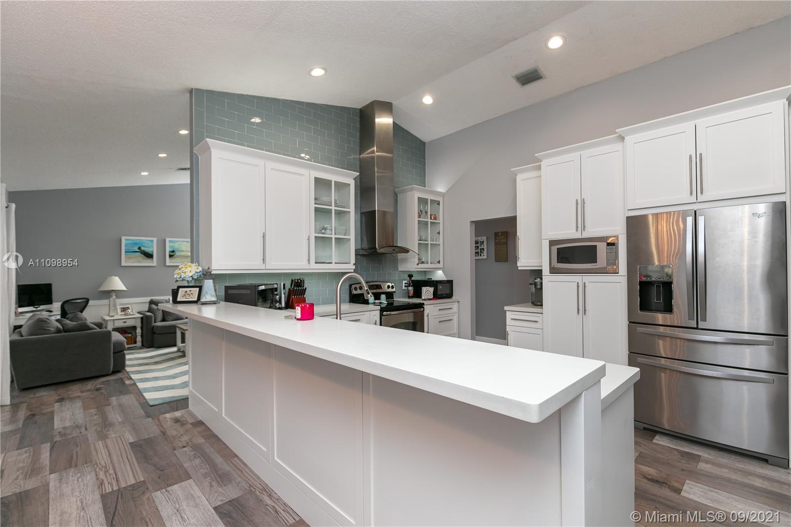 HAWKES BLUFF - Residential