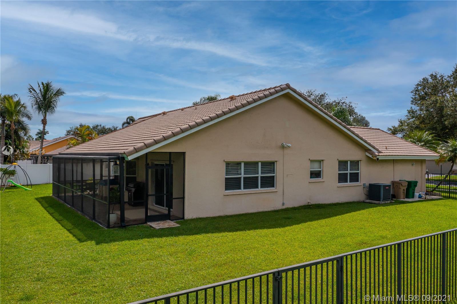 HAWKES BLUFF - Residential