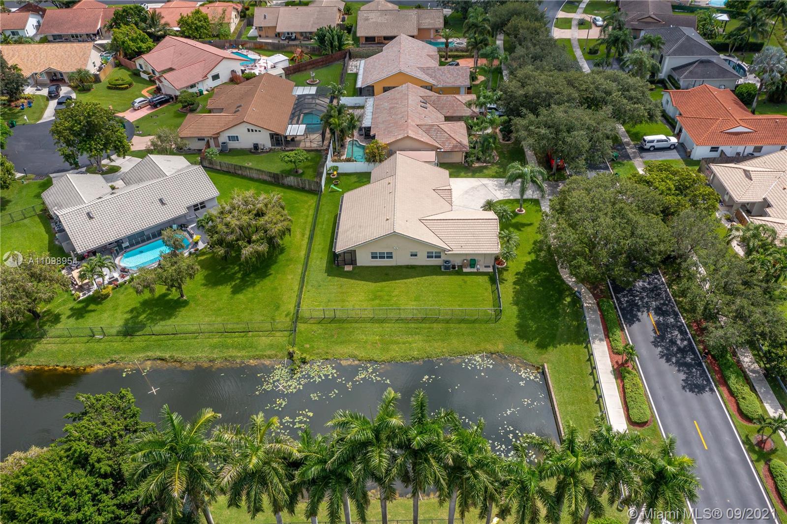 HAWKES BLUFF - Residential