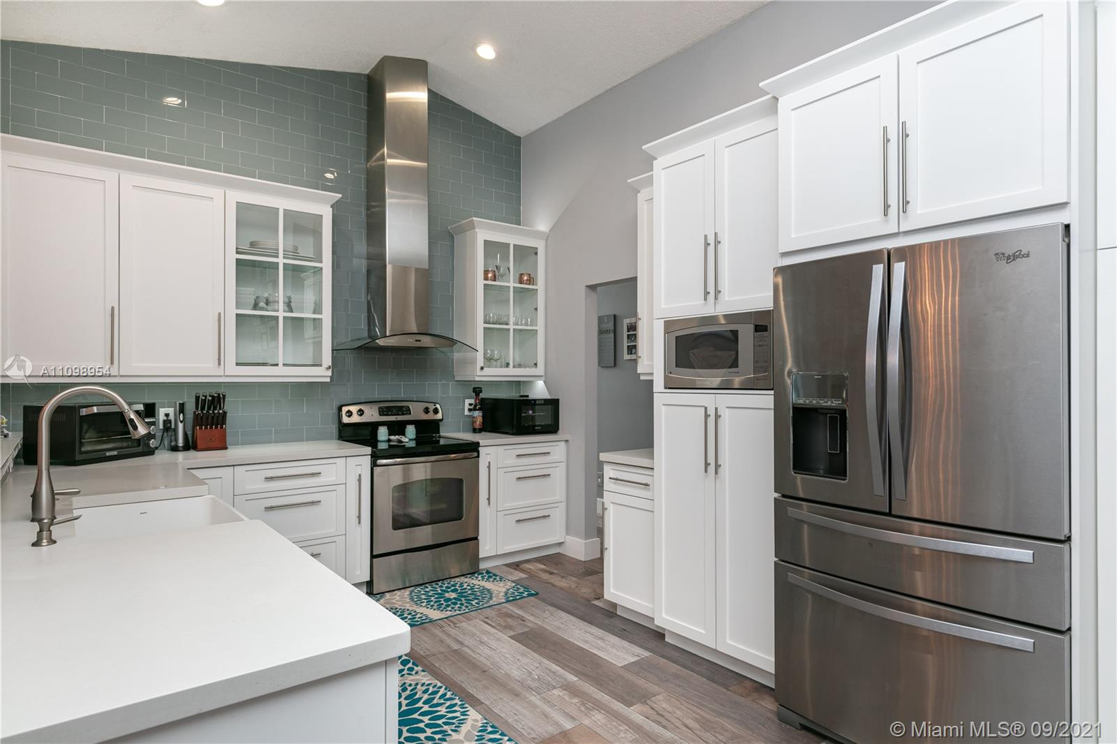 HAWKES BLUFF - Residential