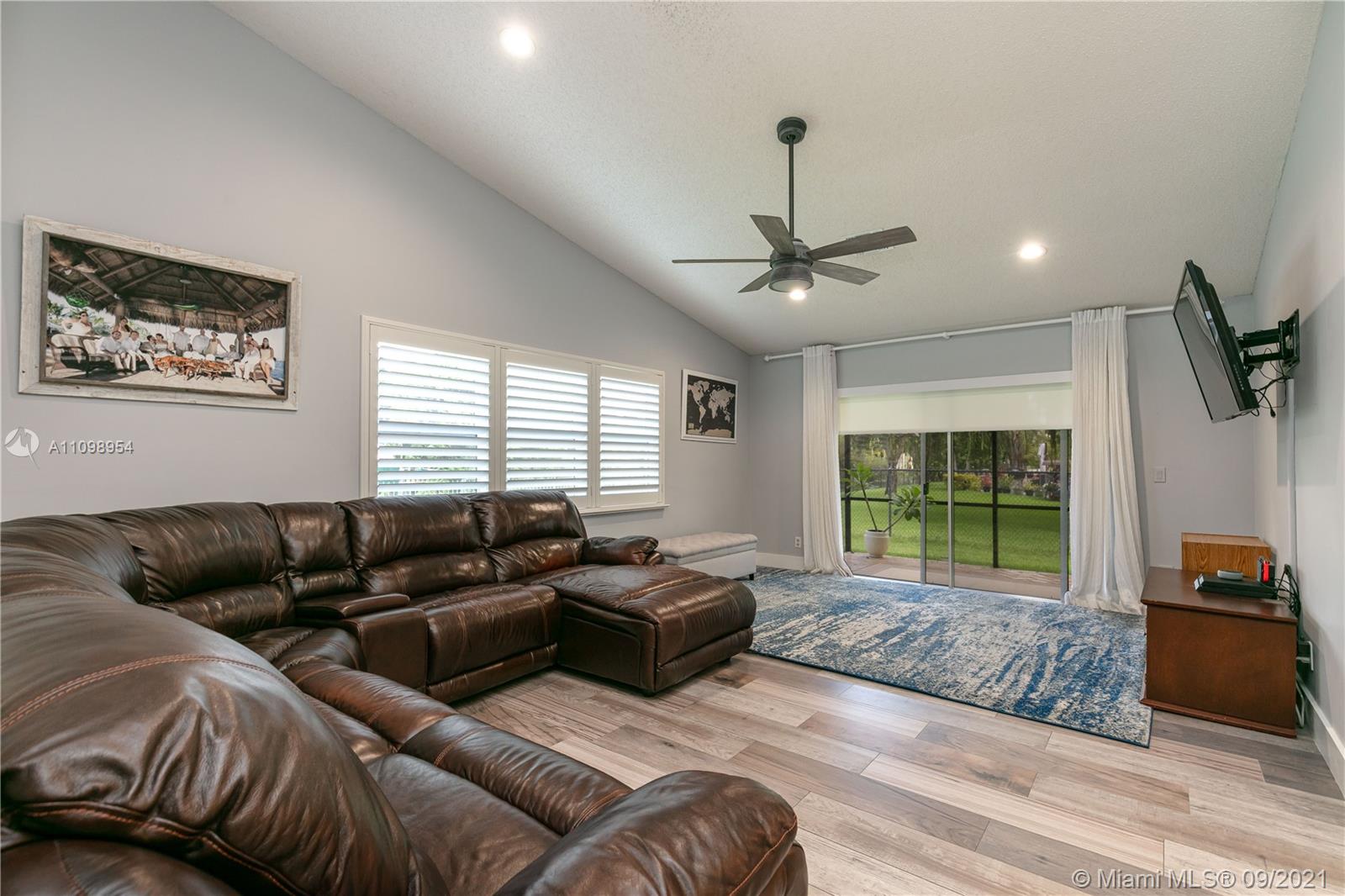 HAWKES BLUFF - Residential